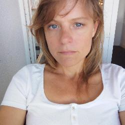 Cecile46, Home sitter Figeac France