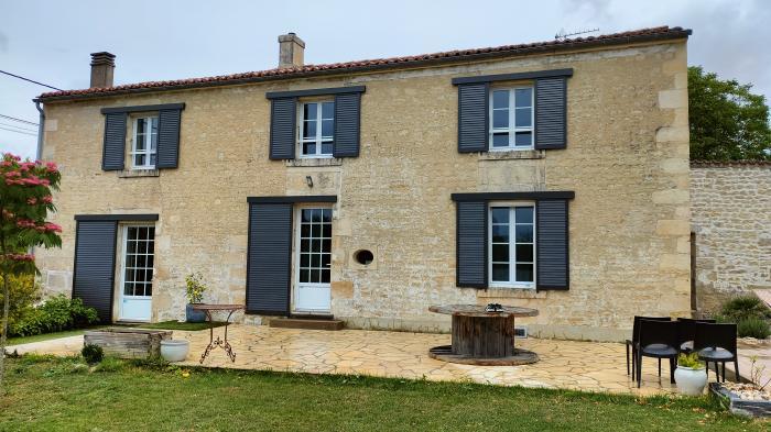 home sitting, France, Benet