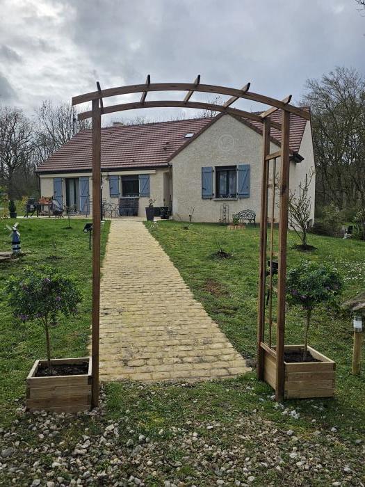 home sitting, France, Maisse